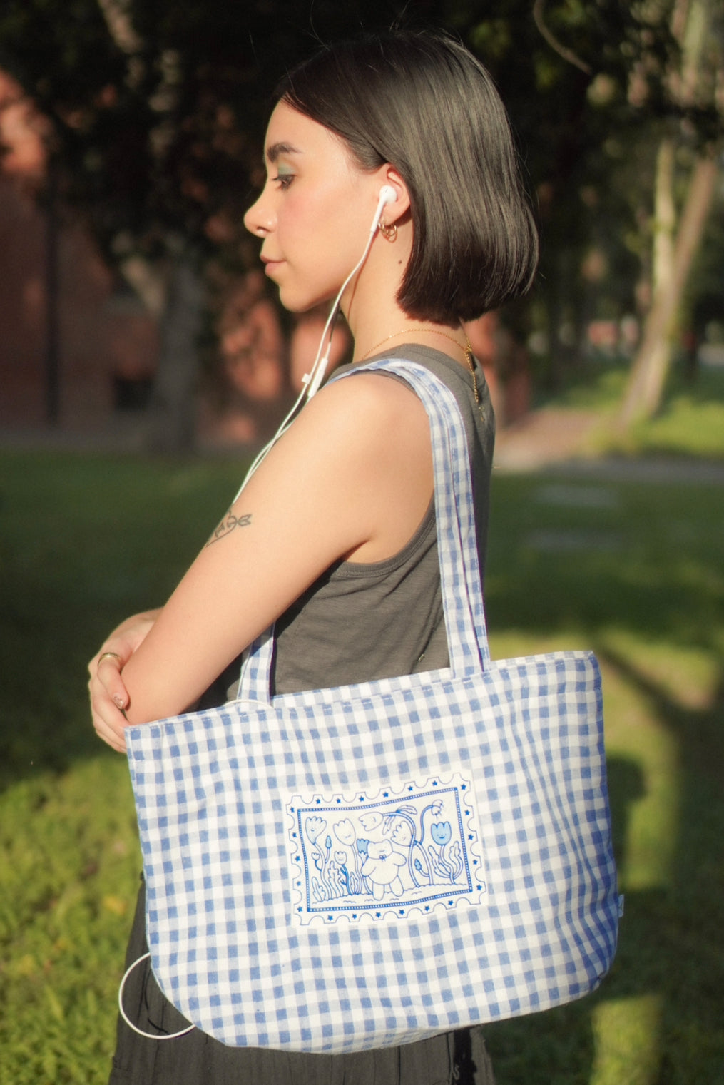 Tote bag